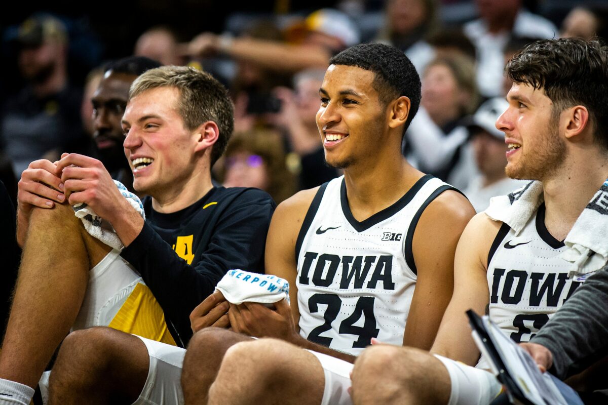 Iowa’s Kris Murray named to John R. Wooden Award Preseason Top 50