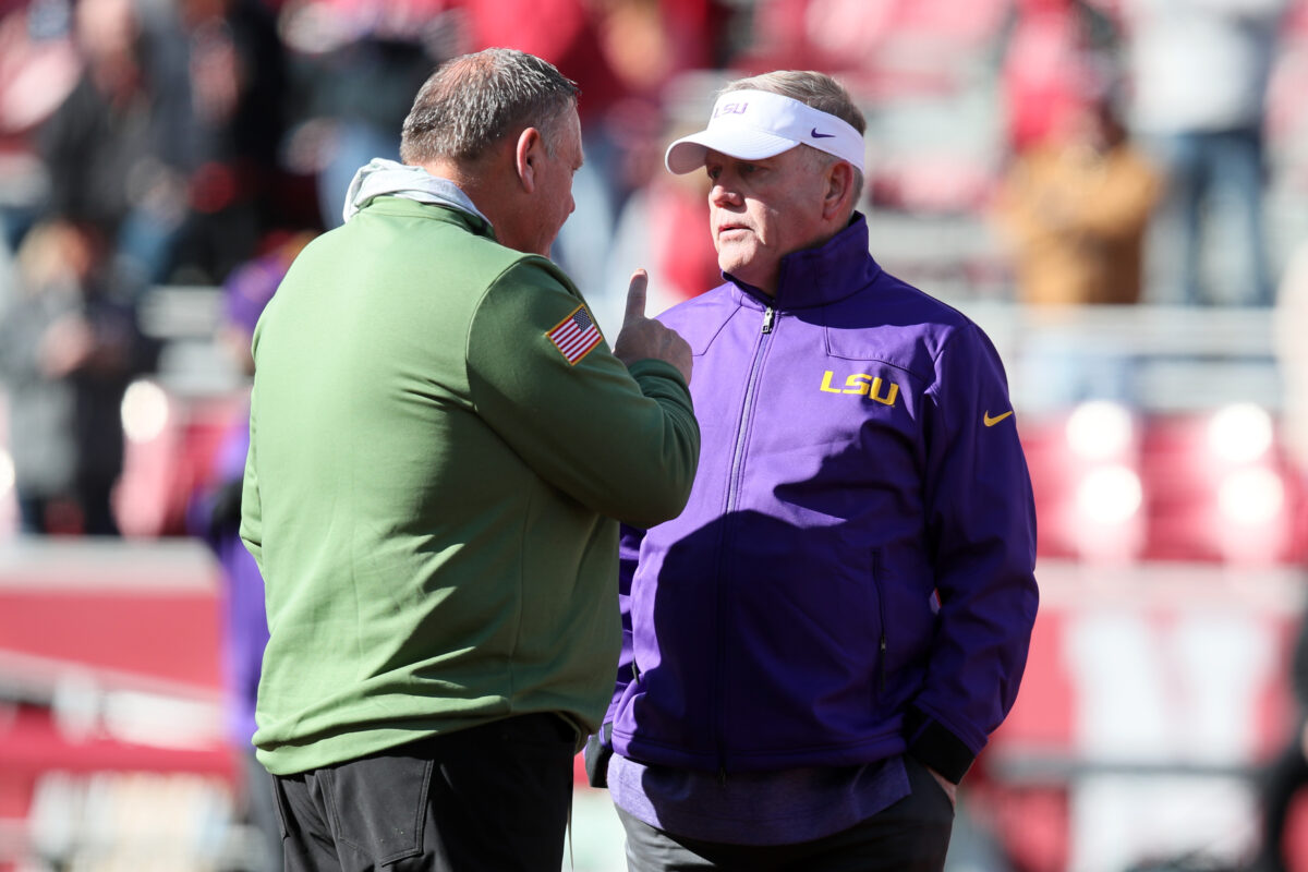 Twitter reacts to Arkansas’ loss vs LSU with frustration: “I want Sam Pittman fired”
