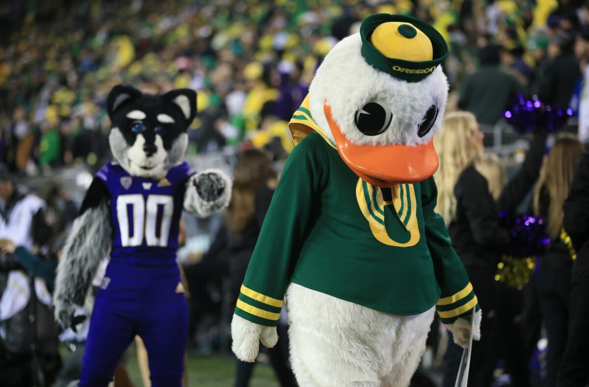 Ducks take a huge hit in the coaches poll after loss to Huskies