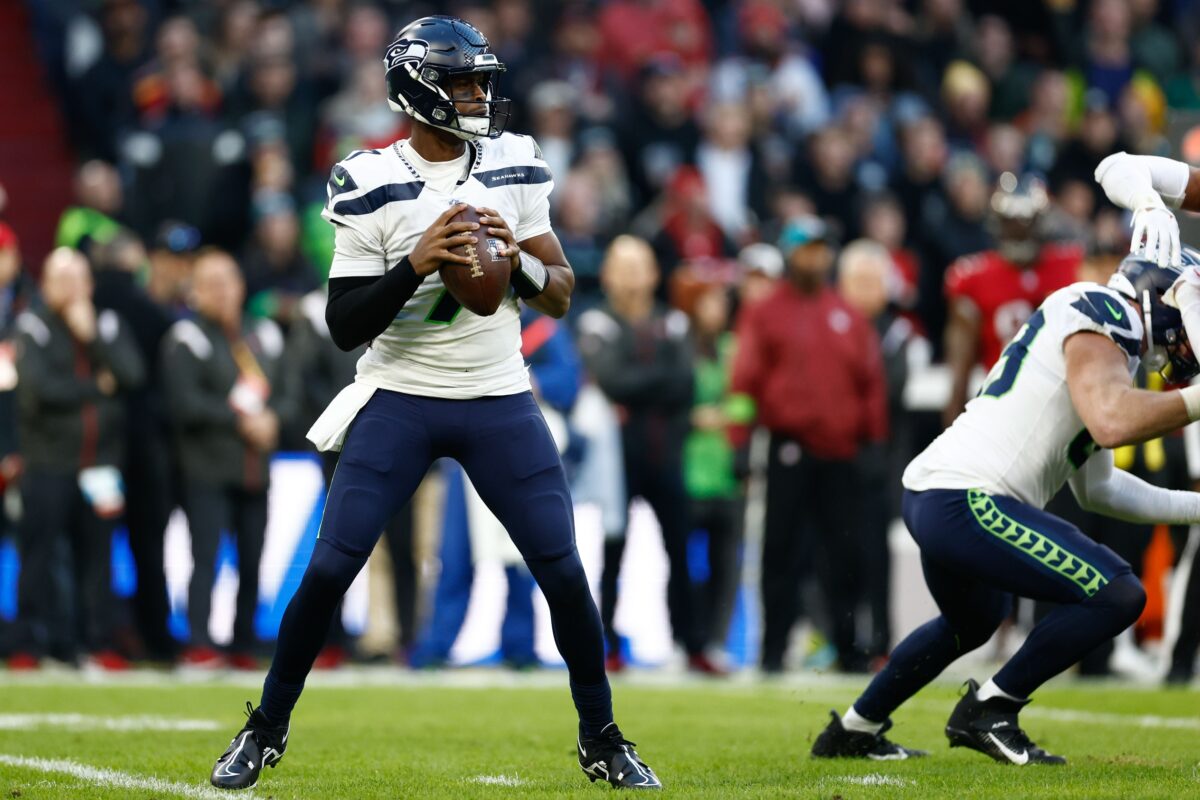 NFL Pro Bowl: Seahawks’ Geno Smith currently leads all NFC quarterbacks in fan votes
