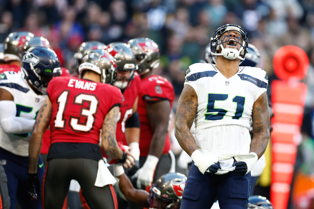 Bruce Irvin vibes to German crowd singing Take Me Home, Country Roads
