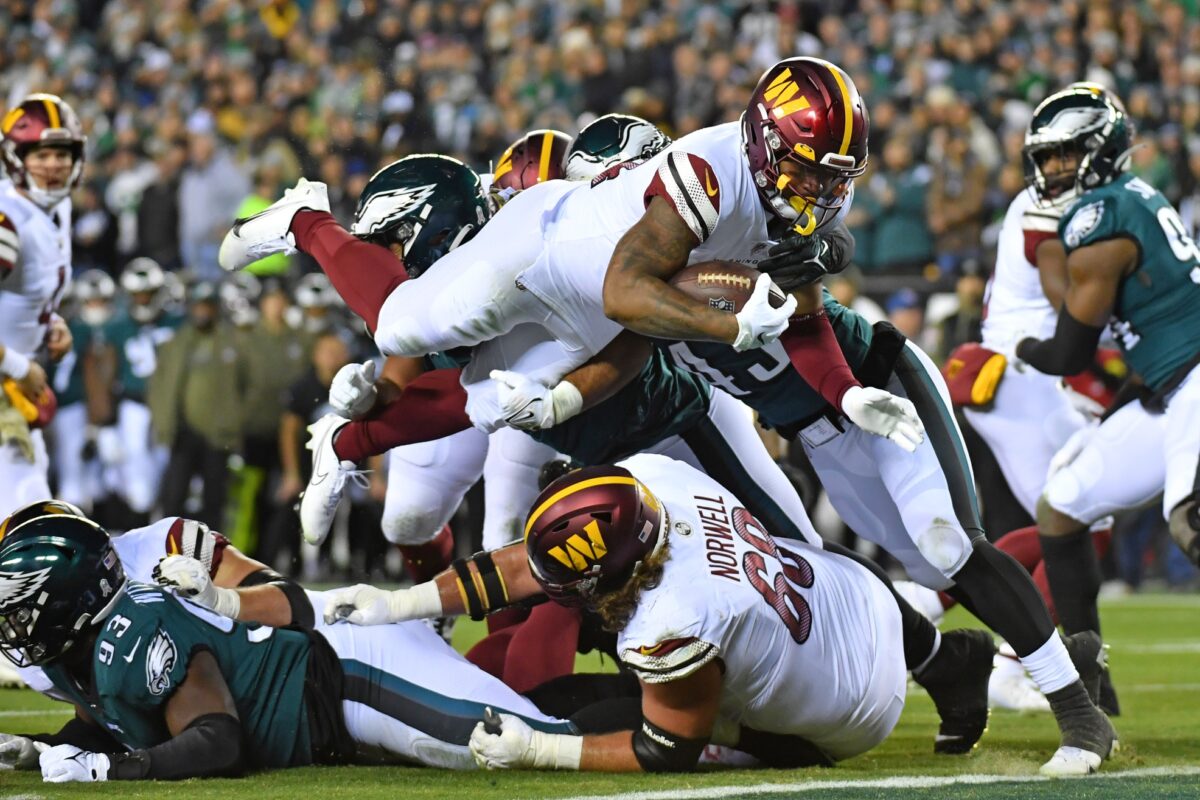 Eagles suffer first loss of season, fall to Commanders 32-21 on Monday Night Football