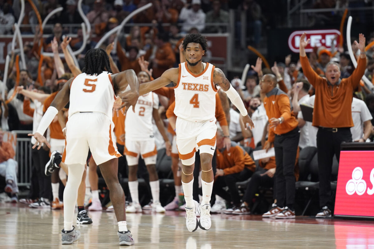 CBS analyst ranks Texas basketball No. 1 in consecutive weeks