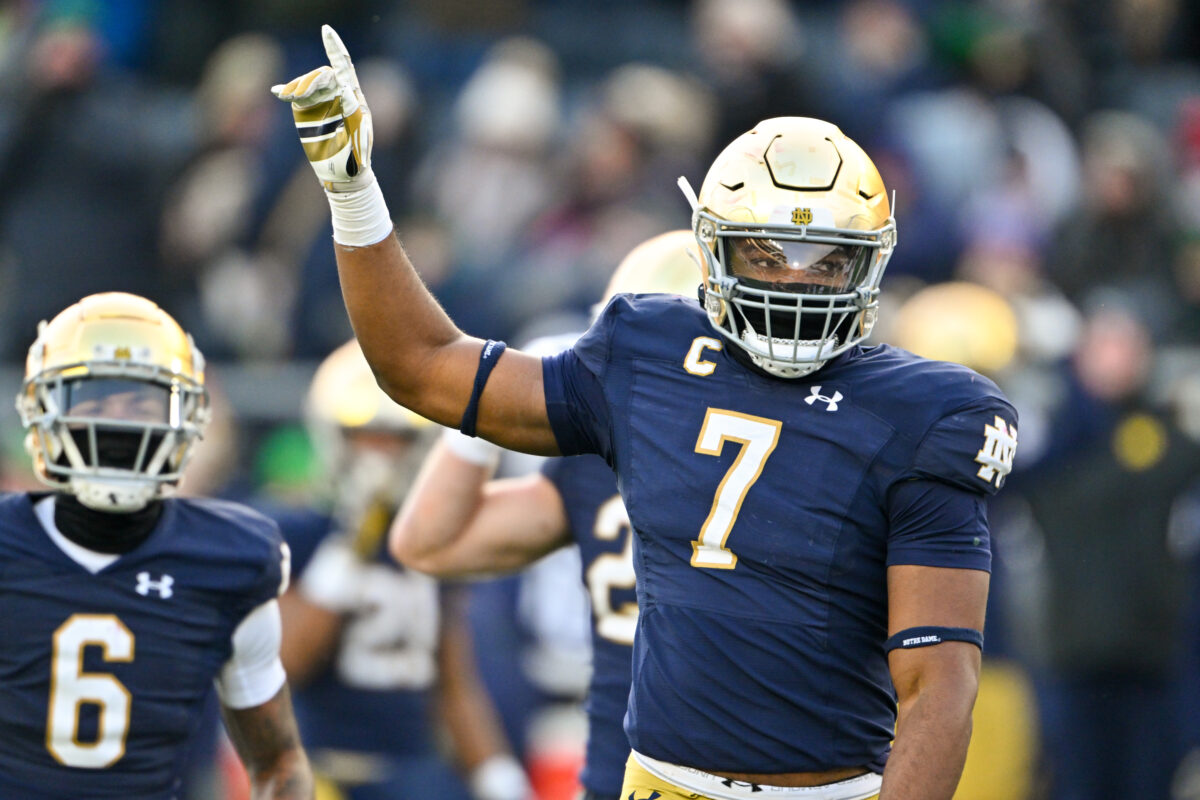 Isaiah Foskey becomes Notre Dame’s all-time sacks leader