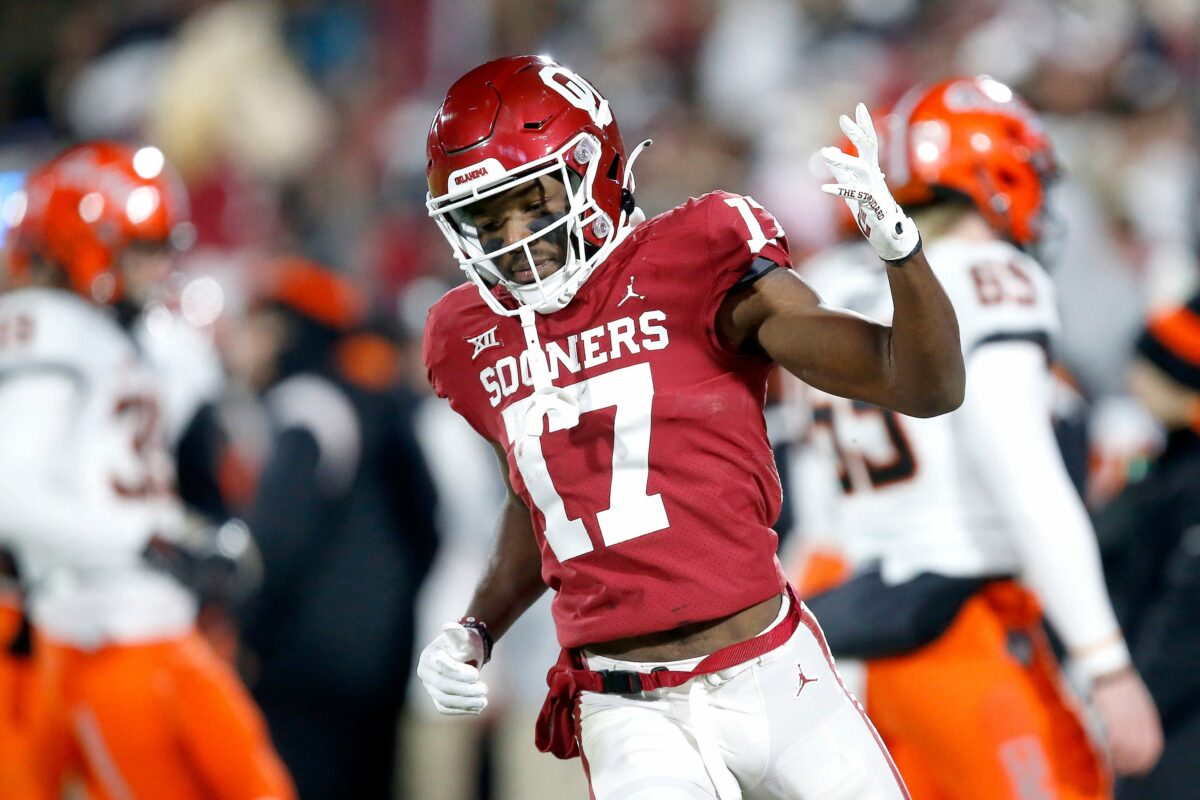 Oklahoma wideouts with pair of tremendous catches against Texas Tech