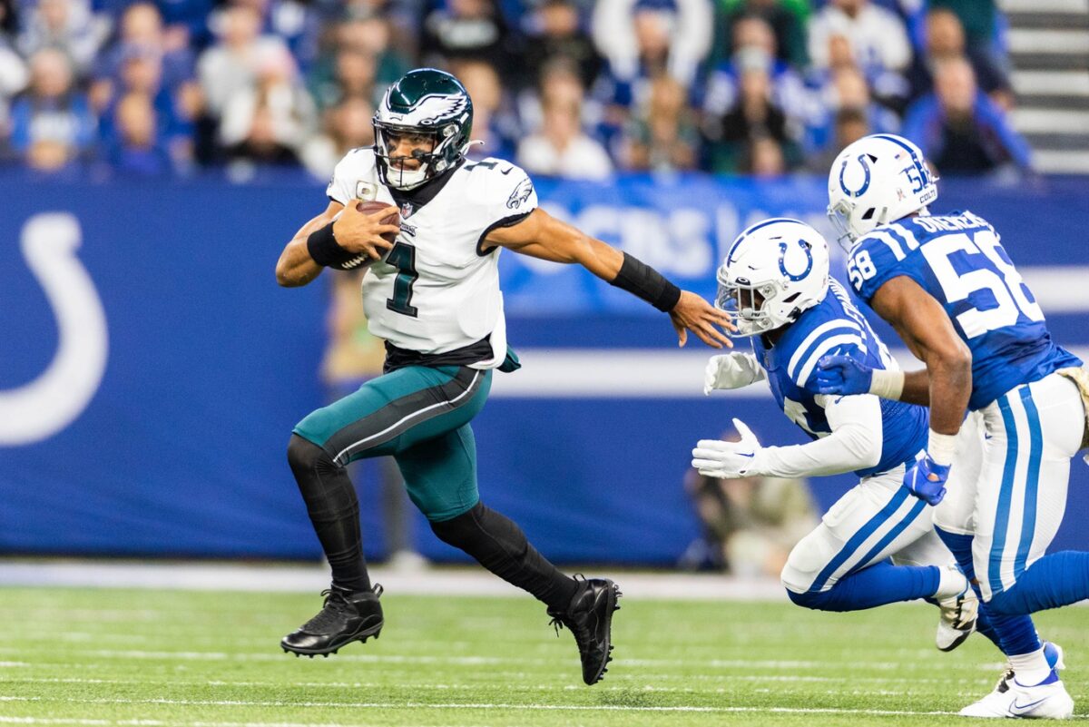 Eagles move to 9-1 on season after overcoming 10 point deficit  in 17-16 win over Colts