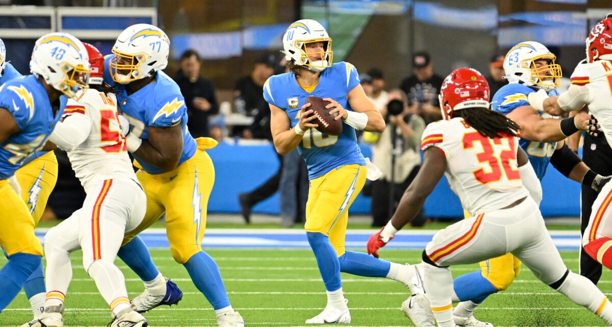 Top Twitter reactions from Chargers’ loss to Chiefs