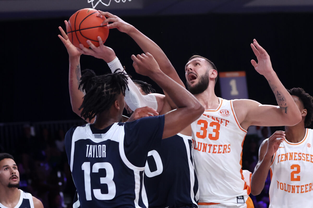 PHOTOS: A look at Tennessee’s victory versus Butler in Battle 4 Atlantis