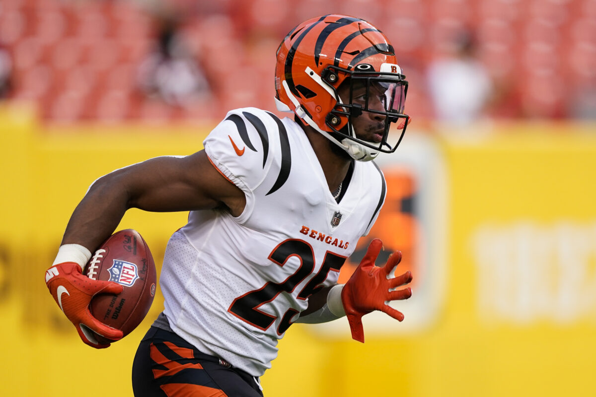 Bengals rule out RB Chris Evans with knee injury vs. Panthers