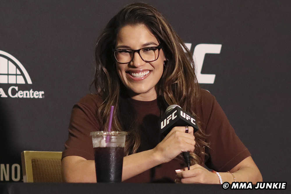 UFC Fight Night 214 commentary team, broadcast plans set: Julianna Peña debuts as desk analyst