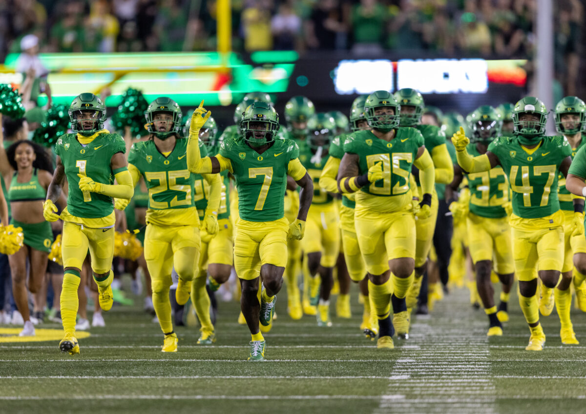 Snap Count Takeaways: Biggest notes from season-long usage report for Oregon Ducks