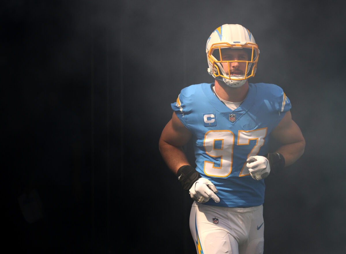 Chargers make roster moves ahead of Week 17 matchup with Rams