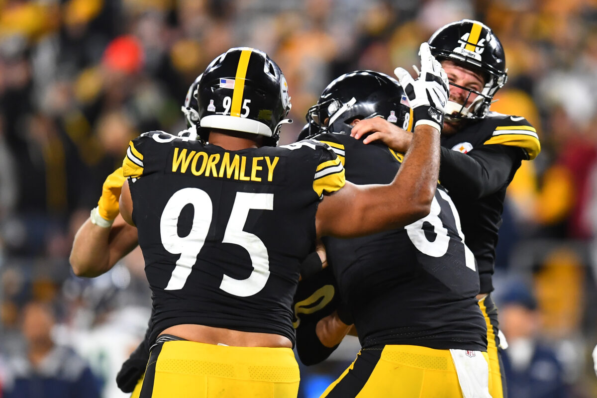 Steelers place DL Chris Wormley on IR