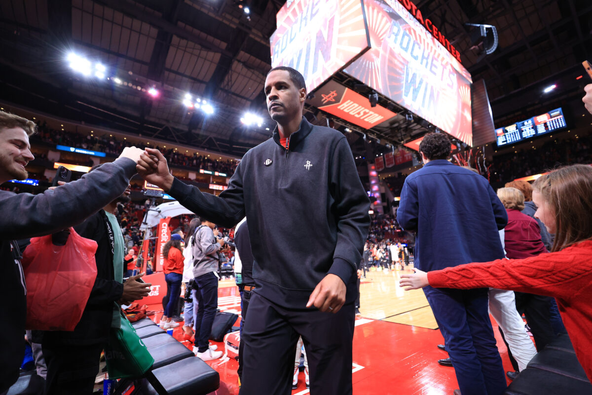 Stephen Silas returns to Rockets after one-game bereavement absence