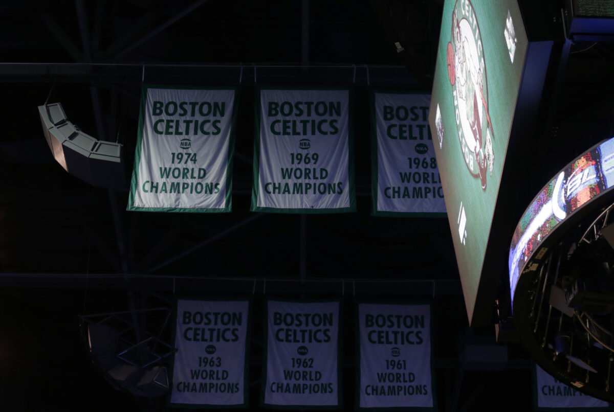 On this day: Celtics Gene Englund, Tom Kelly debut; Hoot Gibson born