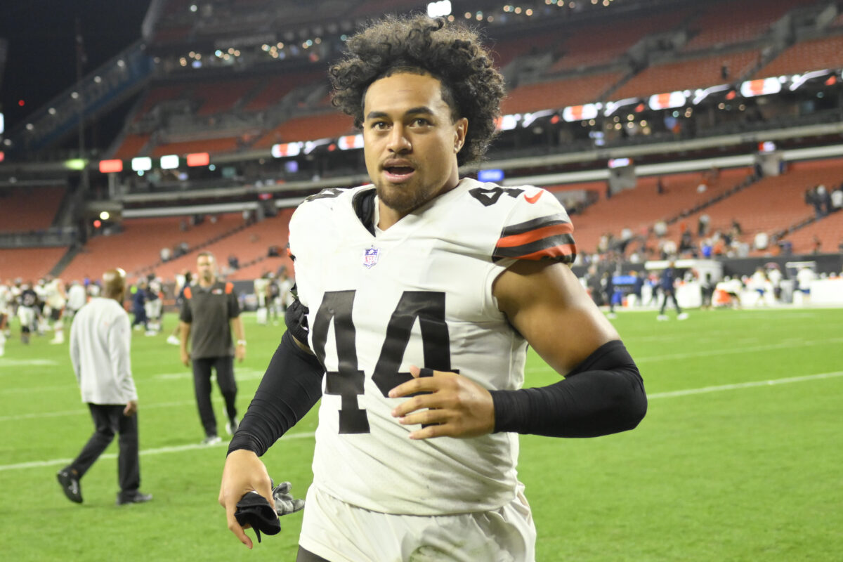 Browns place Sione Takitaki on IR, sign a new face at linebacker