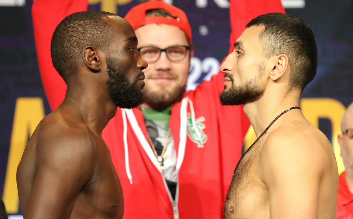 Terence Crawford, David Avanesyan make weight for Saturday’s fight
