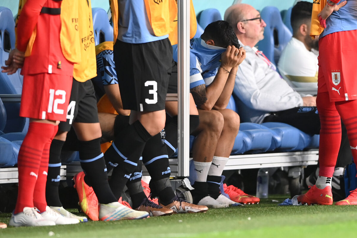 Luis Suarez had a heartbreaking reaction to South Korea’s late World Cup goal that eliminated Uruguay
