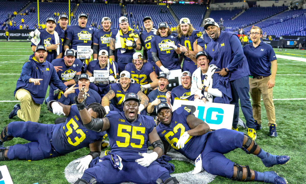 The best pictures from Michigan football’s Big Ten Championship win