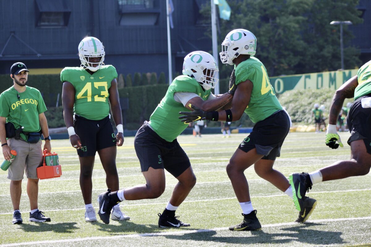 Oregon DL Brandon Buckner announces intent to enter transfer portal