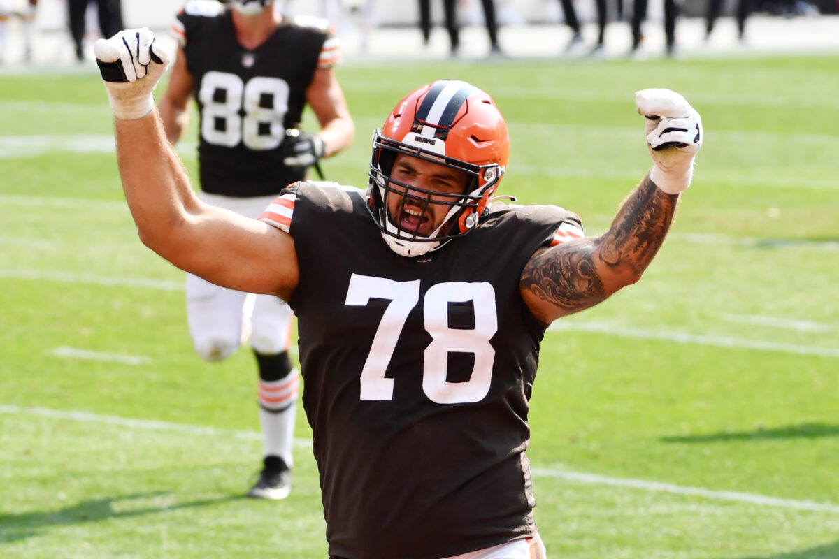 Former Michigan State walk-on Jack Conklin signs 4-year, $60-million extension with the Cleveland Browns