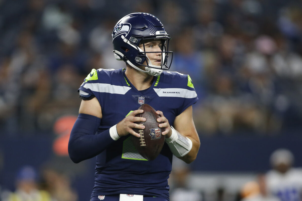 Seahawks: Updated 53-man roster going into Week 13