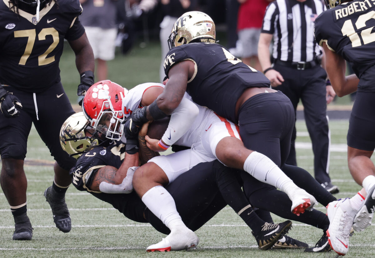 USC transfer target, an elite pass rusher, enters the portal via Wake Forest