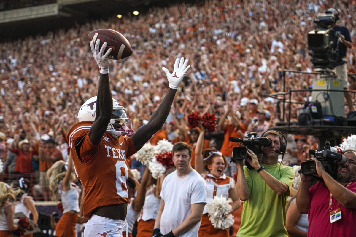 LOOK: Texas WR Xavier Worthy rocking his new number