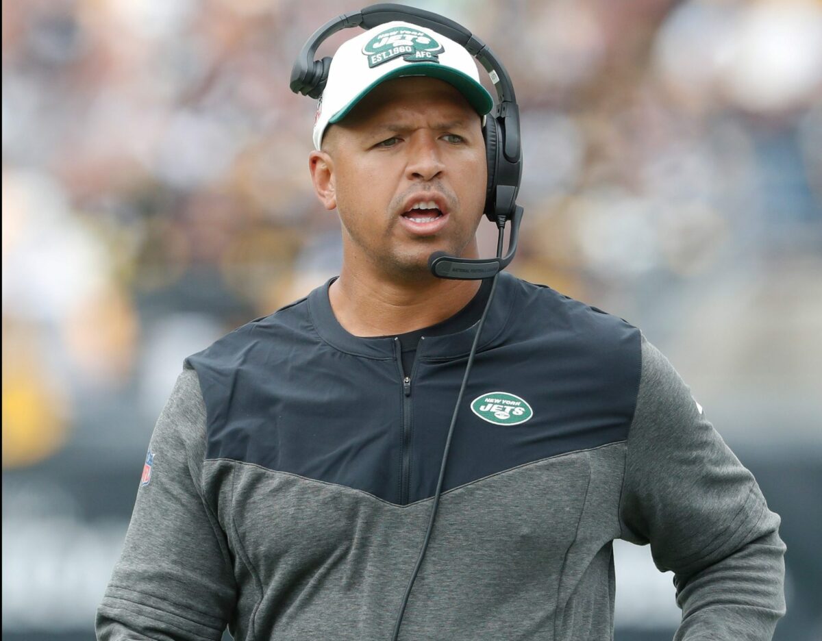Former Eagle and current Jets coach Miles Austin suspended for violating NFL’s gambling policy