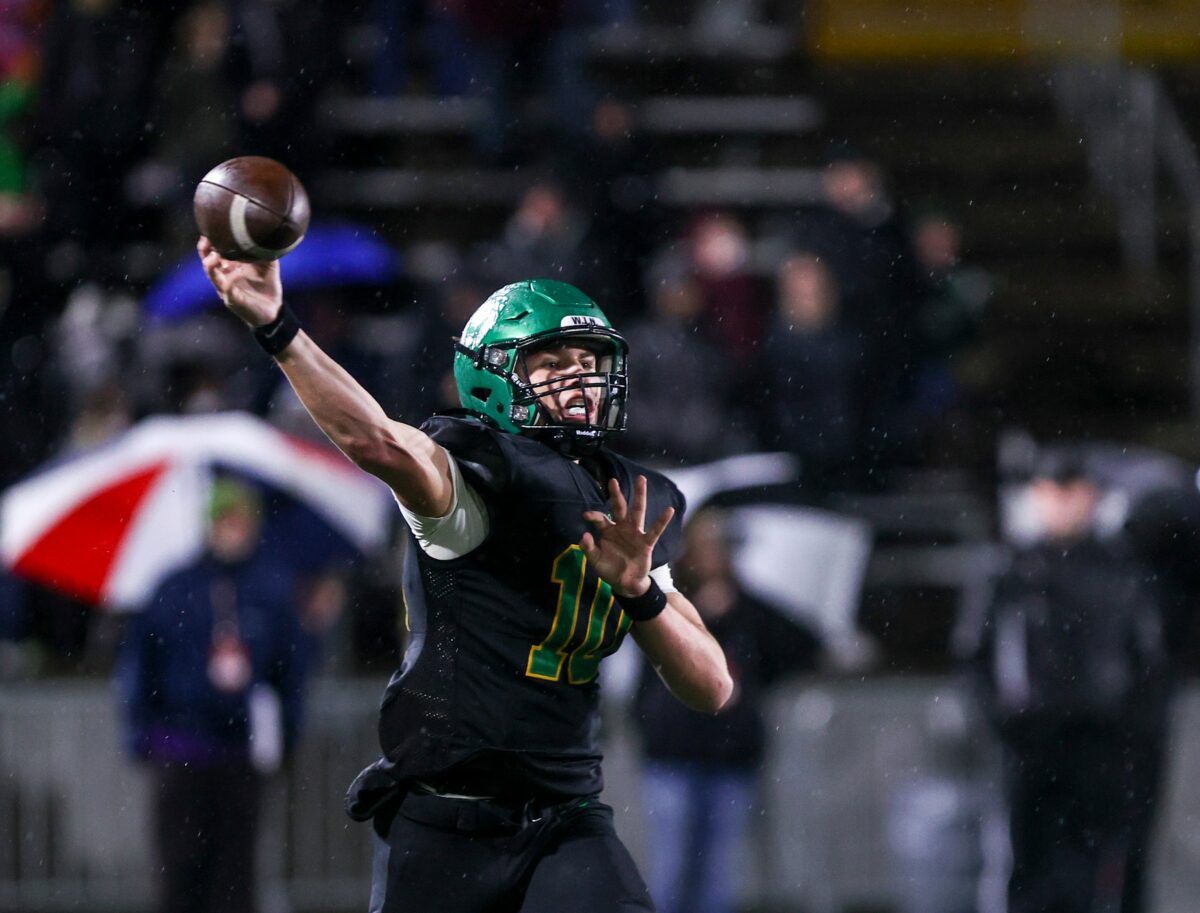 4-star quarterback Sam Leavitt signs NLI with Michigan State football