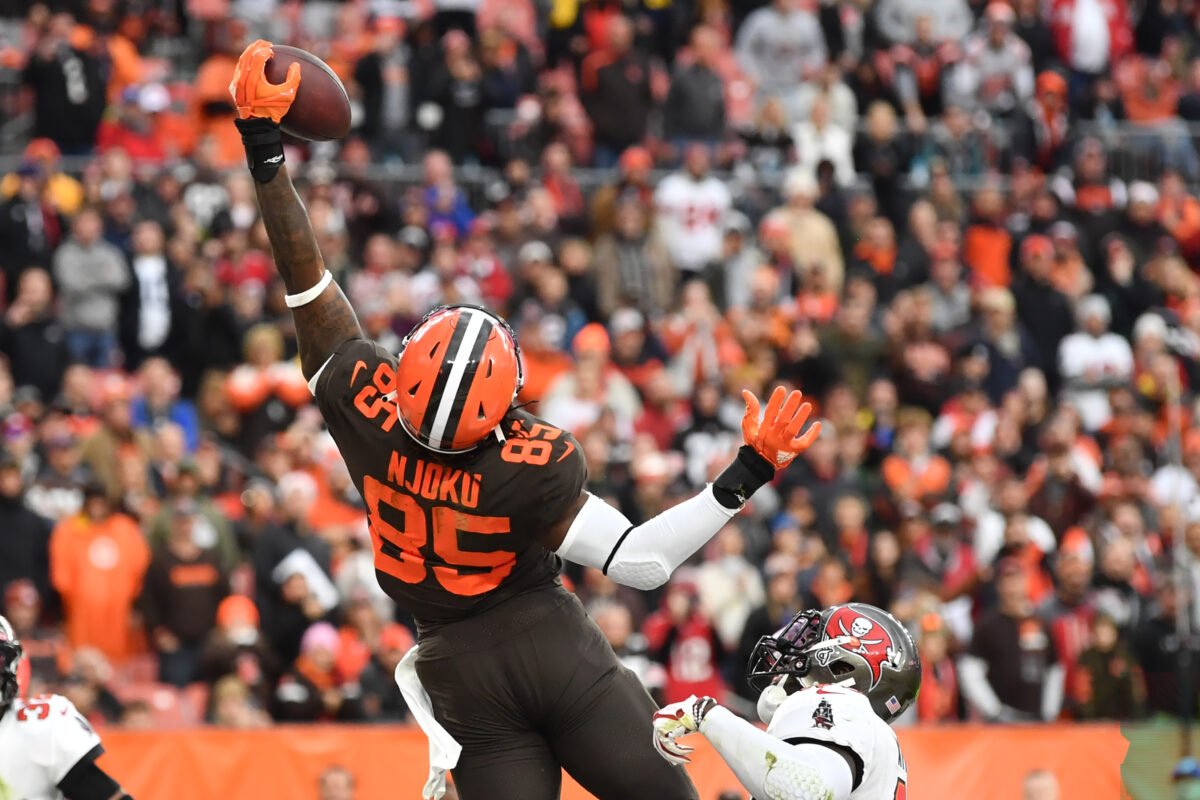 Browns announce David Njoku, Tommy Togiai, 4 other inactives vs. Texans