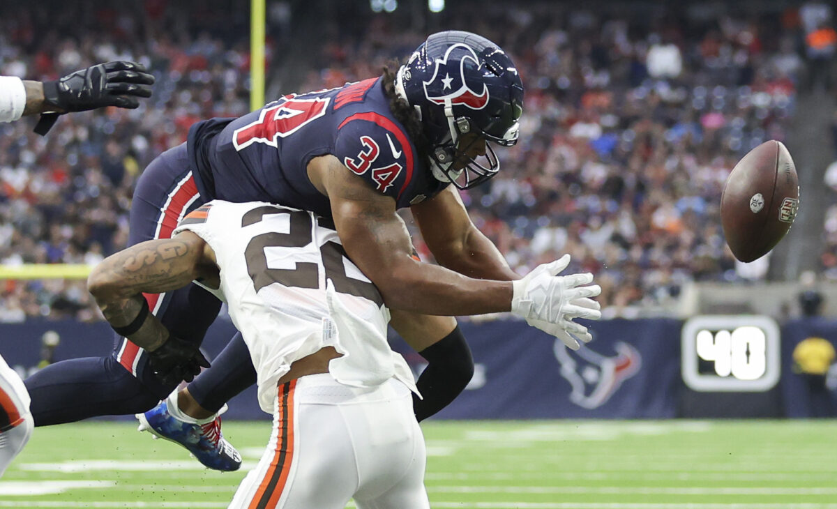 Texans FB Troy Hairston questionable to return against the Browns with a rib injury