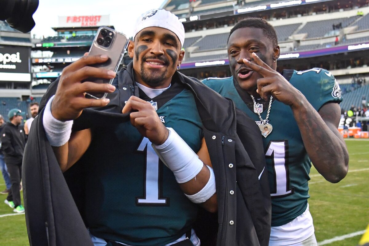 Top photos from Eagles 35-10 win over the Titans in Week 13