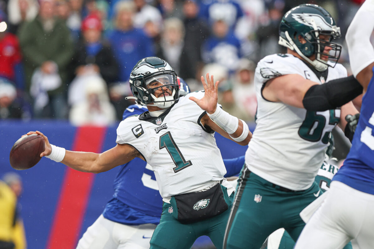 Eagles’ Jalen Hurts leads NFC quarterbacks in fan voting for the Pro Bowl