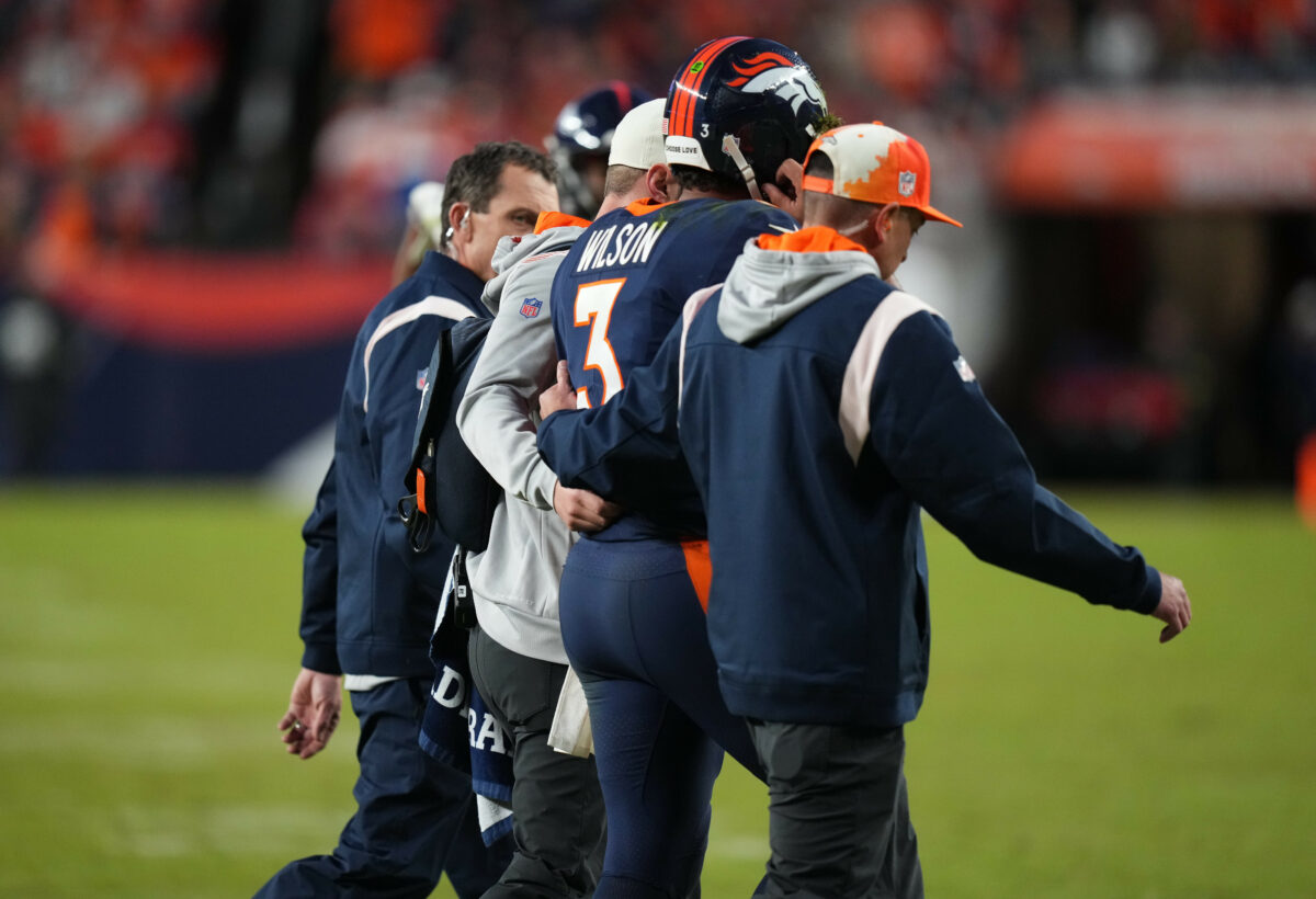 Broncos’ Russell Wilson exits game with concussion vs. Chiefs