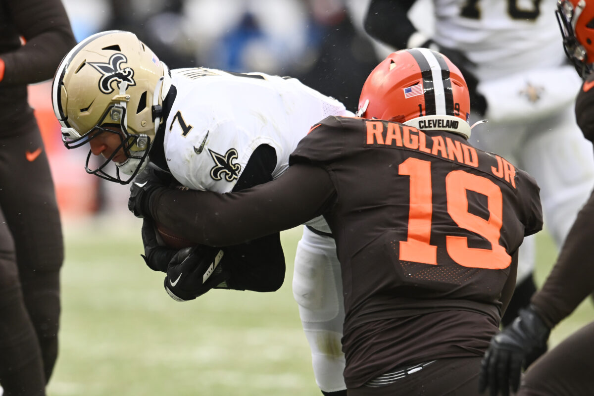 Browns ‘expect two more weeks’ of solid play out of LB Reggie Ragland