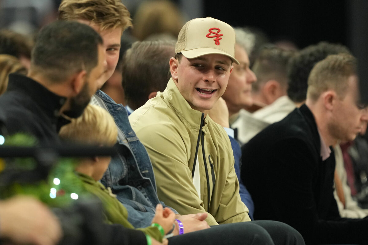 49ers’ Brock Purdy, Deebo Samuel sit courtside for Warriors vs. Grizzlies on Christmas day