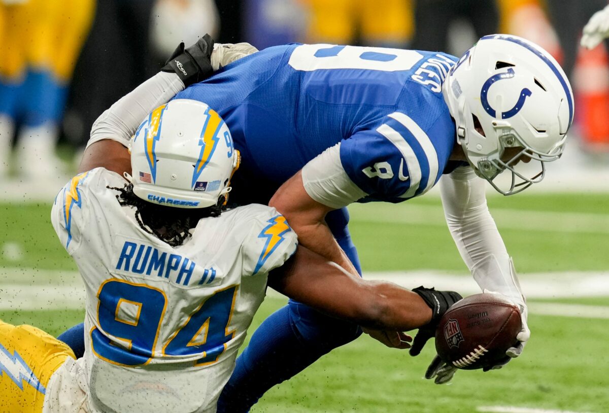Studs and duds from Chargers’ victory over Colts