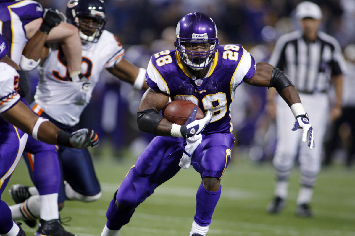 25 SKOL’s of Christmas: Adrian Peterson obliterates NFL record