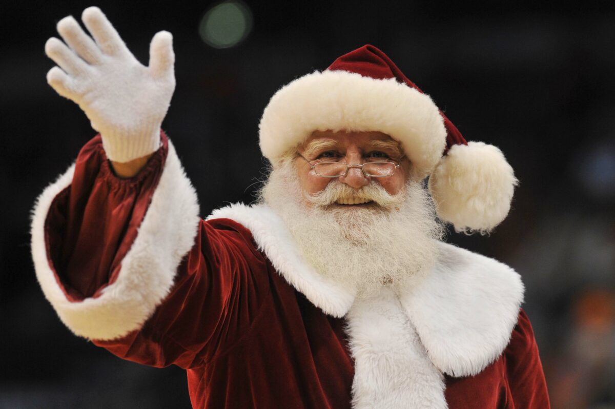 Watch: Santa Claus butchers national anthem before Notre Dame game