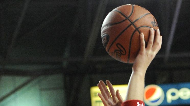 Watch: Oklahoma HS hooper hits incredible game-winning buzzer-beater from 3