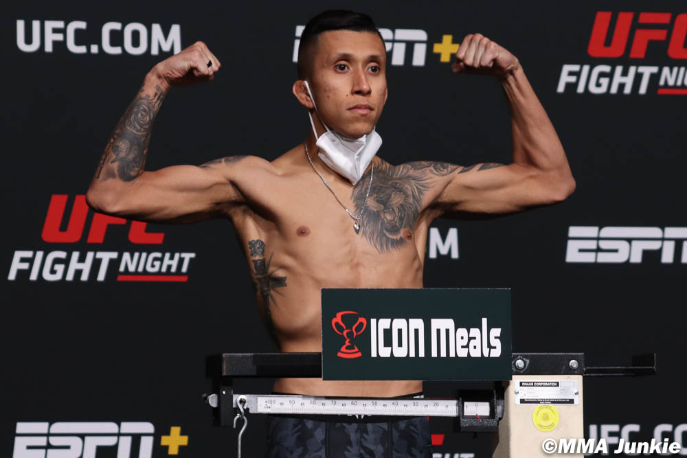 Report: UFC flyweight Jeff Molina the latest suspension amid betting scandal