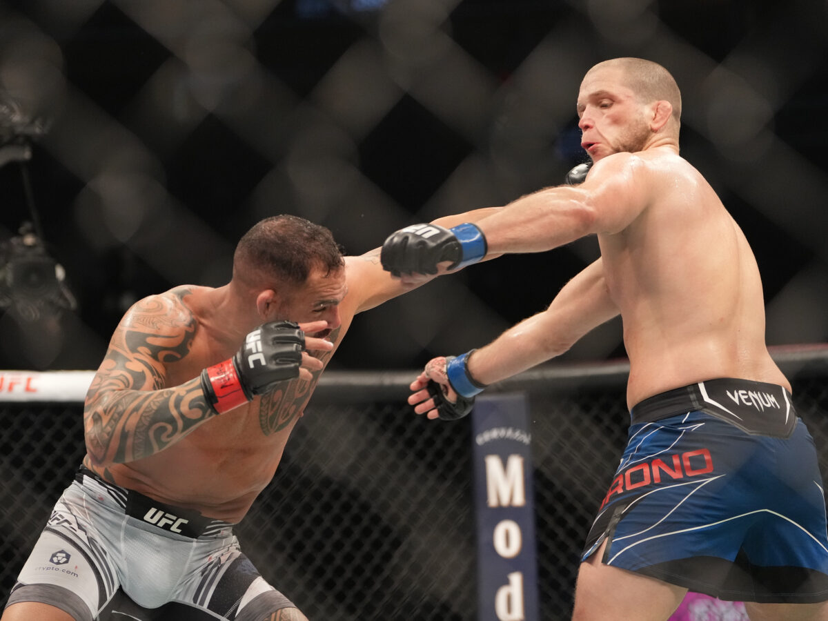 Santiago Ponzinibbio def. Alex Morono at UFC 282: Best photos