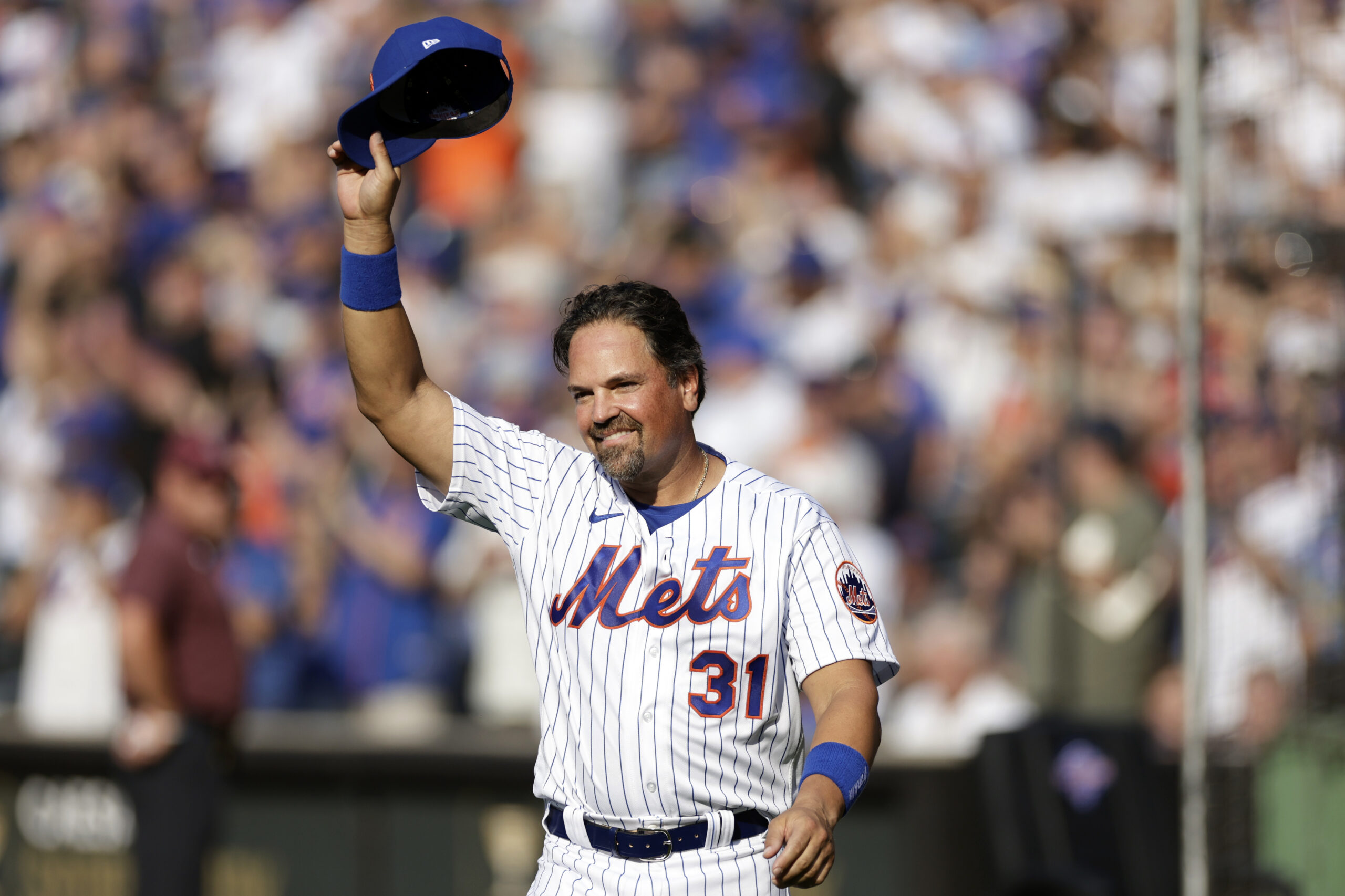 Mike Piazza on Jacob deGrom leaving the Mets and why he got tear-gassed for ‘Special Forces’