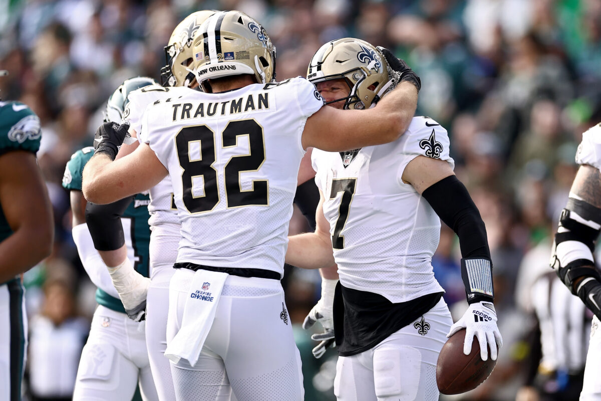 WATCH: Taysom Hill strikes first with a Saints touchdown run vs. Eagles