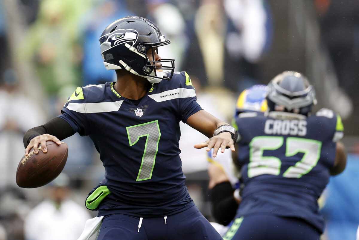 Seahawks QB Geno Smith wins Comeback Player of the Year, Most Improved
