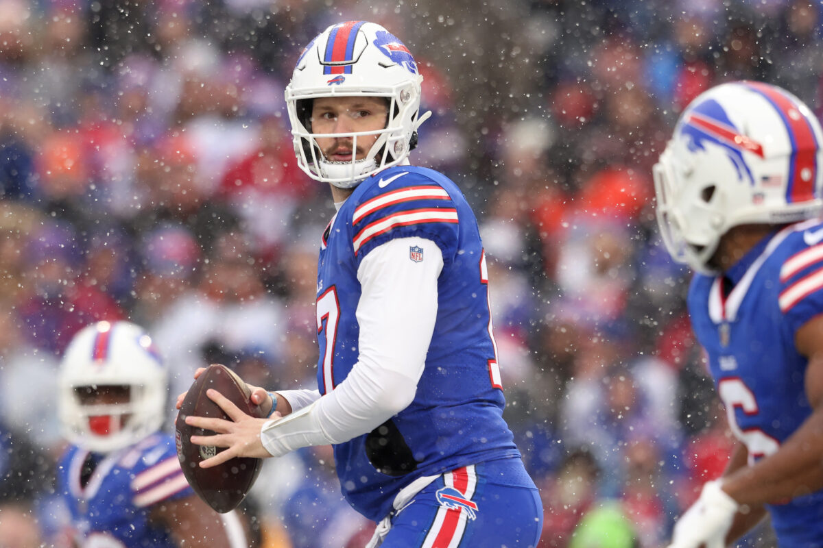 Bills’ Josh Allen says elbow injury changed things ‘mechanically’ for him