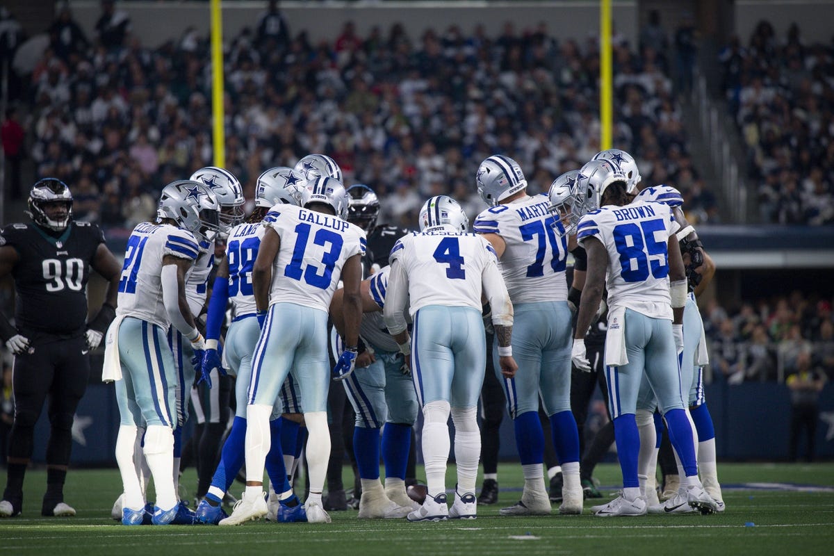 Penalty nosedive among 3 keys to Cowboys victory over Bucs