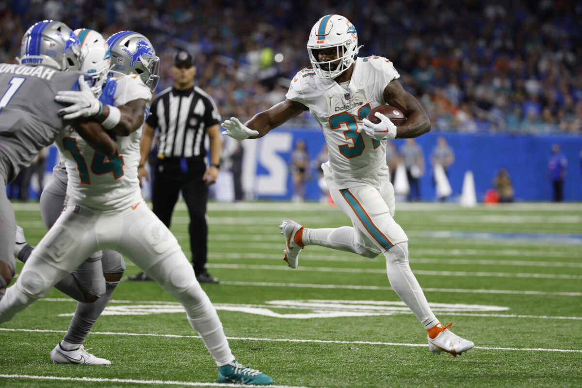 Grading the Miami Dolphins running backs after their 2022 season