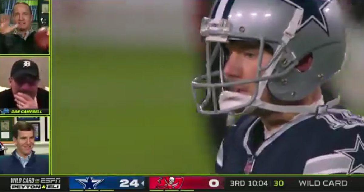 Peyton and Eli Manning had such a priceless reaction to Brett Maher’s 4th missed PAT